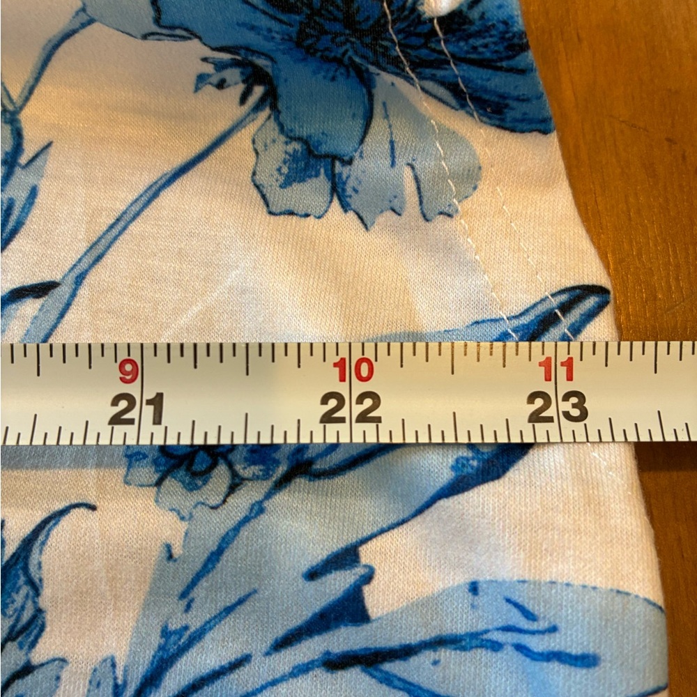 Blue Floral Button-Front Jumpsuit With Pockets - Picture 5 of 11